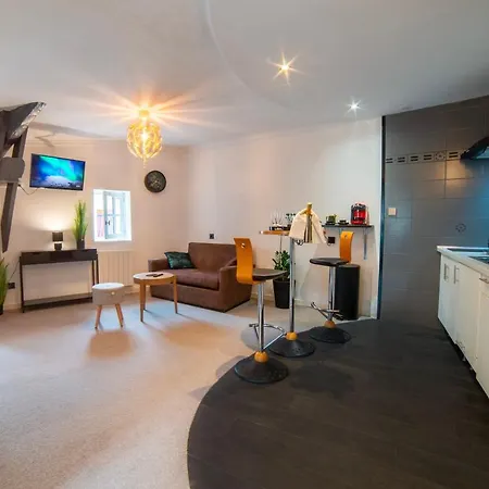 Royales - Hypercentre - Clim & Parking Apartment *